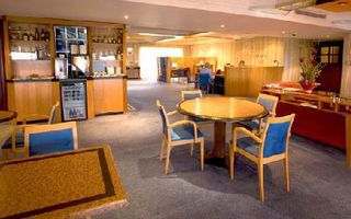 Hotel Occidental El Embajador Bar